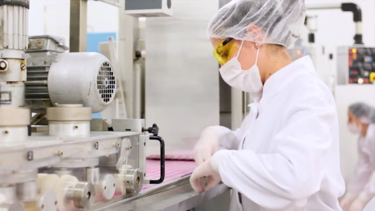 Product packaging in pharma manufacturing